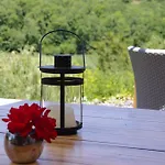 Hotell Logis Domaine Du Chatelard