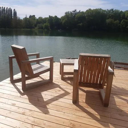 Hotel Logis Domaine Du Chatelard 4*