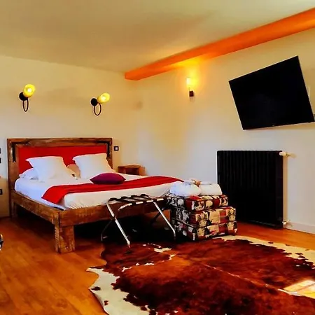 Logis Domaine Du Chatelard 4*