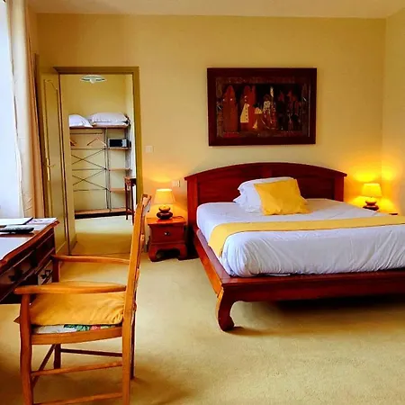 Logis Domaine Du Chatelard 4*