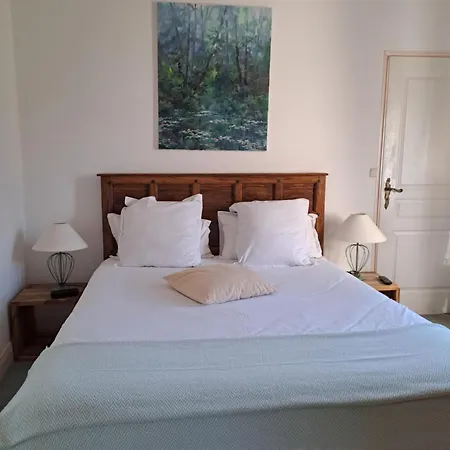 Hotell Logis Domaine Du Chatelard 4*