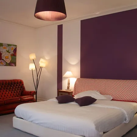 Hotel Logis Domaine Du Chatelard