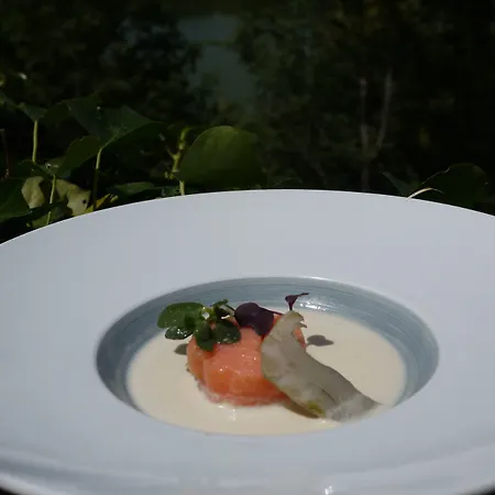 Hotel Logis Domaine Du Chatelard