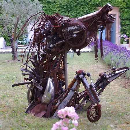 Logis Domaine Du Chatelard 4*