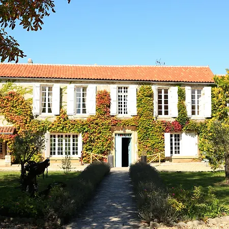 Logis Domaine Du Chatelard Hotel