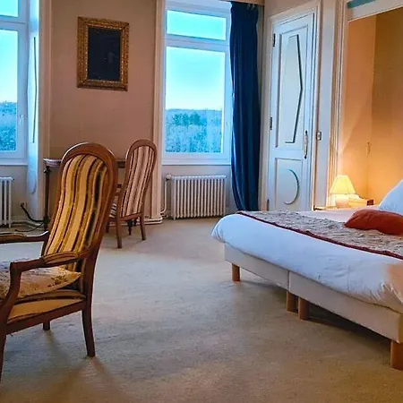 Hotel Logis Domaine Du Chatelard 4*