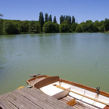 Logis Domaine Du Chatelard Hotel