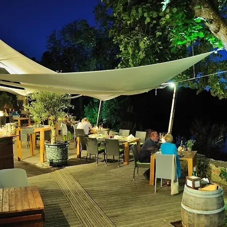 Logis Domaine Du Chatelard 4*