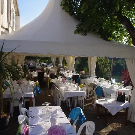 Hotel Logis Domaine Du Chatelard Dirac