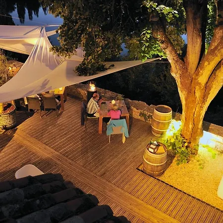 Logis Domaine Du Chatelard Hotel