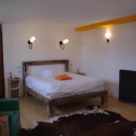 Hotell Logis Domaine Du Chatelard 4*