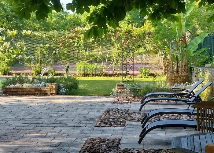 Logis Domaine Du Chatelard