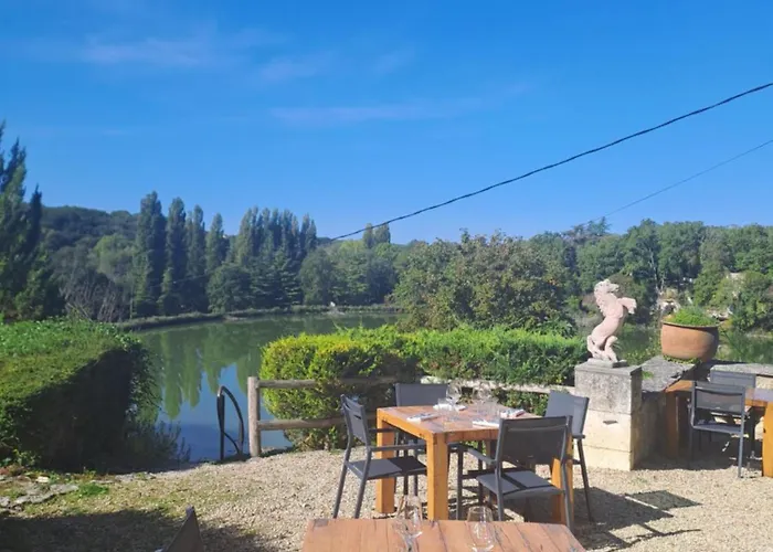 Logis Domaine Du Chatelard Hotel 4*