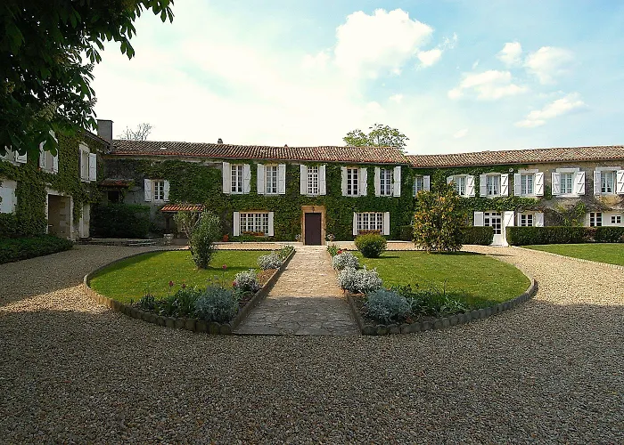 Szálloda Logis Domaine Du Chatelard