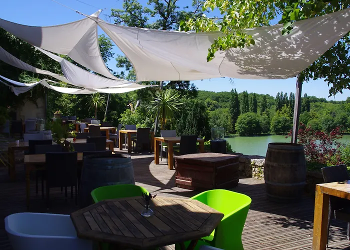 Hotel Logis Domaine Du Chatelard Dirac