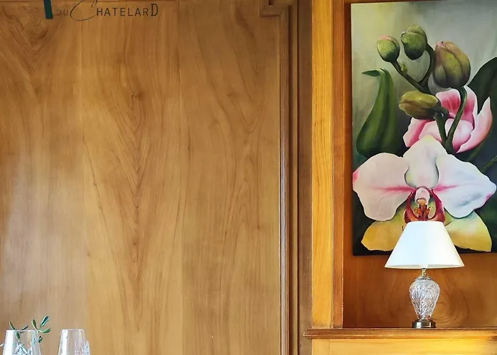 Logis Domaine Du Chatelard Hotel