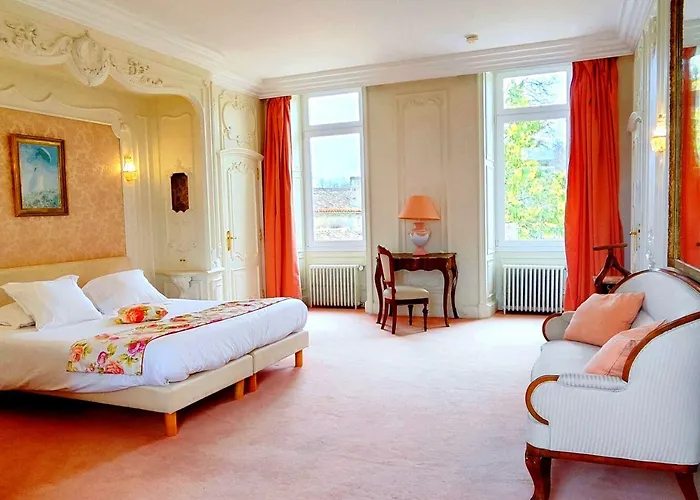 Logis Domaine Du Chatelard Hotel 4*