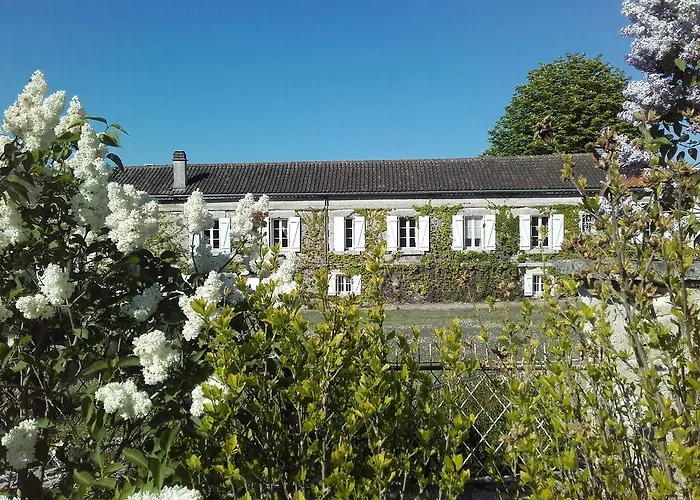 Logis Domaine Du Chatelard
