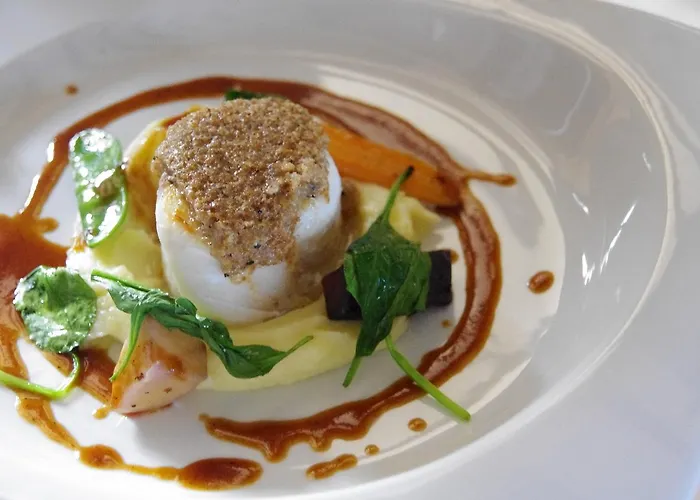 Hotel Logis Domaine Du Chatelard 4*