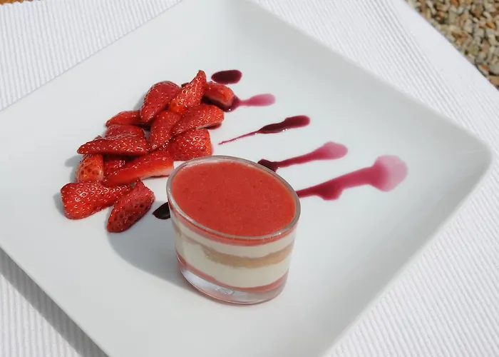 Hotel Logis Domaine Du Chatelard 4*